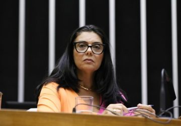 Projeto obriga condenado por violência contra mulher a participar de reeducação antes da liberdade