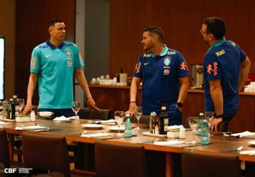 Seleção se apresenta em Brasília para jogo das Eliminatórias na quinta