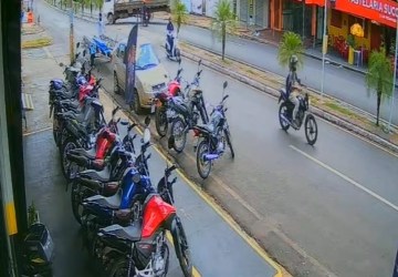 Motociclista colide com caminhão e procura motorista em Aragarças