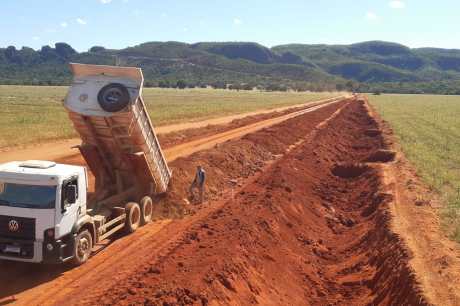 Trecho que liga BR-158 e Serra do Roncador recebe primeira camada de asfalto nos próximos dias