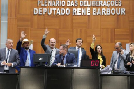 MT contará com mais 3 deputados estaduais e 1 federal a partir de 2027