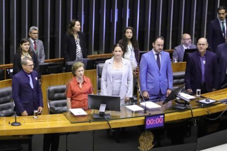 Deputado destaca história de Norberto Schwantes e potencial turístico e agrícola do Vale do Araguaia.