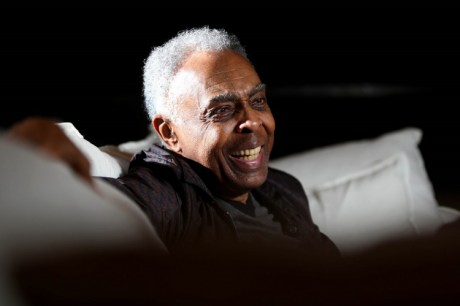 Gilberto Gil anuncia aposentadoria em 2025, mas continuará fazendo apresentações esporádicas