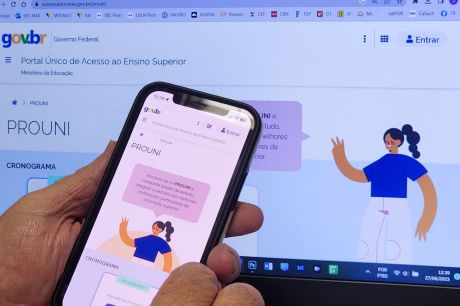 MEC alerta para golpes e ressalta que inscrição no Prouni é gratuita