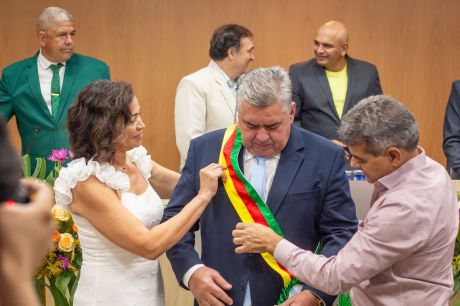 Prefeito, vice e vereadores tomam posse, em Barra do Garças; 