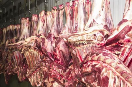 China Suspende Carne do Brasil: Impacto no Mercado!