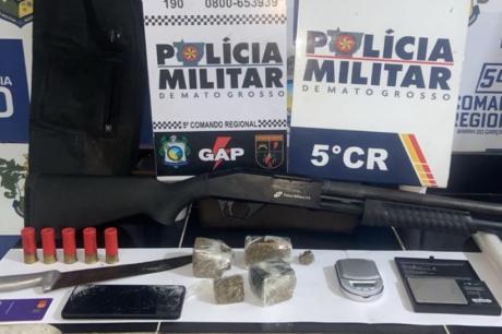 Três faccionados são presos em flagrante pela PM com arma e drogas